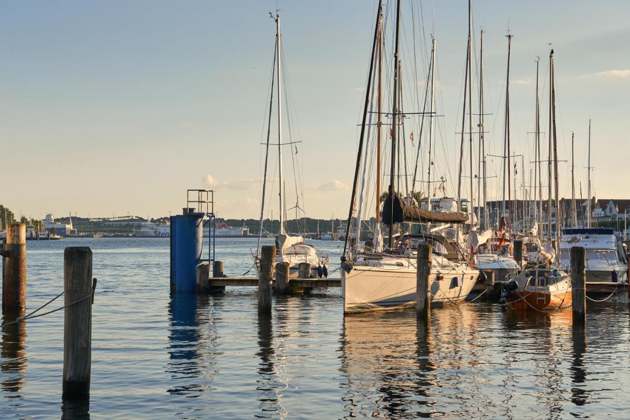 Ferienwohnung Hafenbucht Moba-Travel Lübeck Buitenkant foto